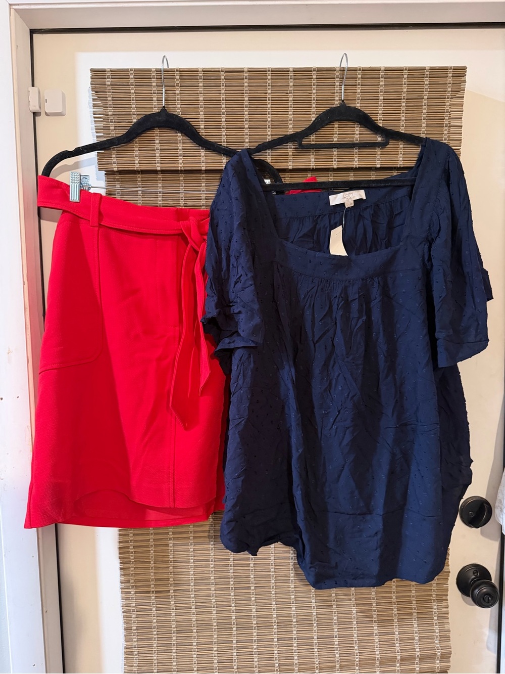 NWT/ NWOT loft bundle Women’s Navy Blue Puff-Sleeve Top and skirt